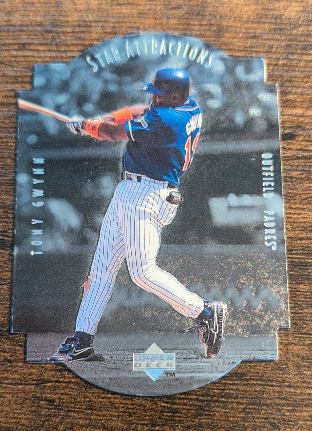 1997 Upper Deck Star Attractions Tony Gwynn #SA5 - Front