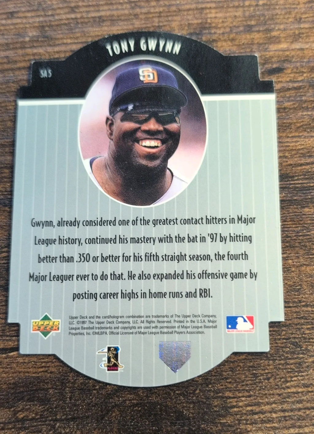 1997 Upper Deck Star Attractions Tony Gwynn #SA5 - Back