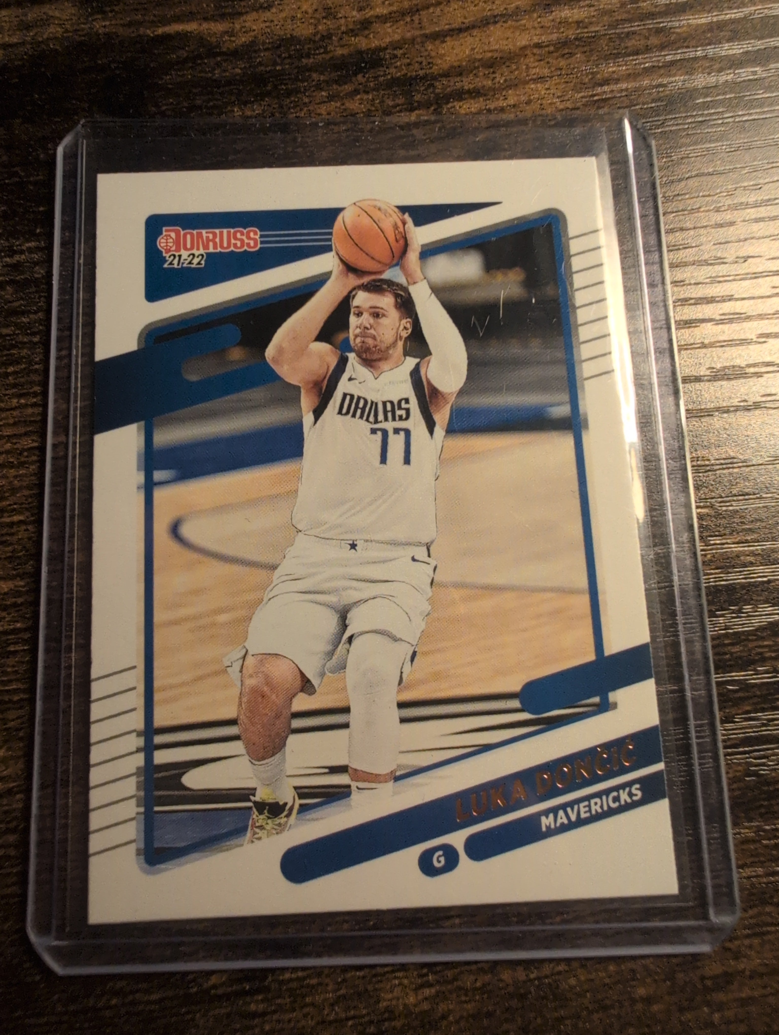 2021-22 Panini Donruss Luka Dončić #77 Front