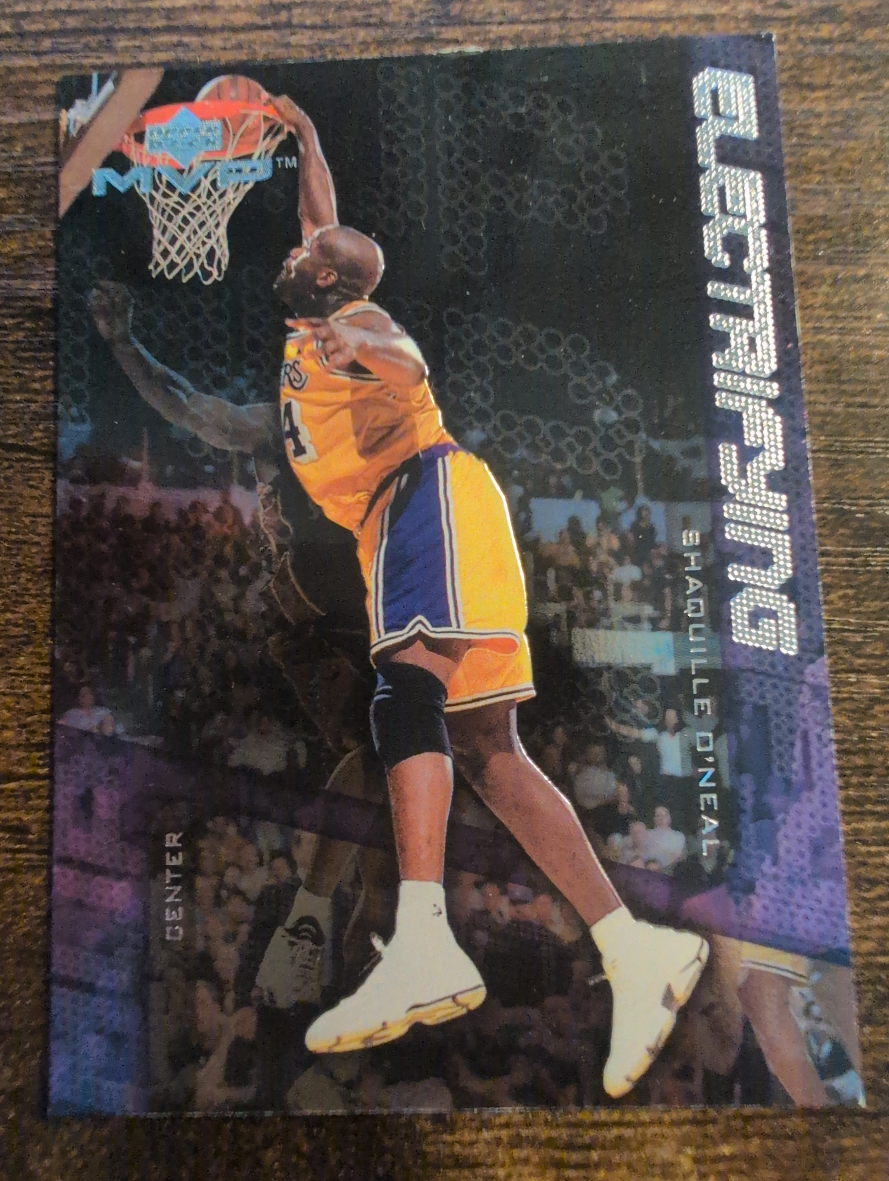 Front of Shaquille O'Neal Upper Deck Electrifying E1 basketball card