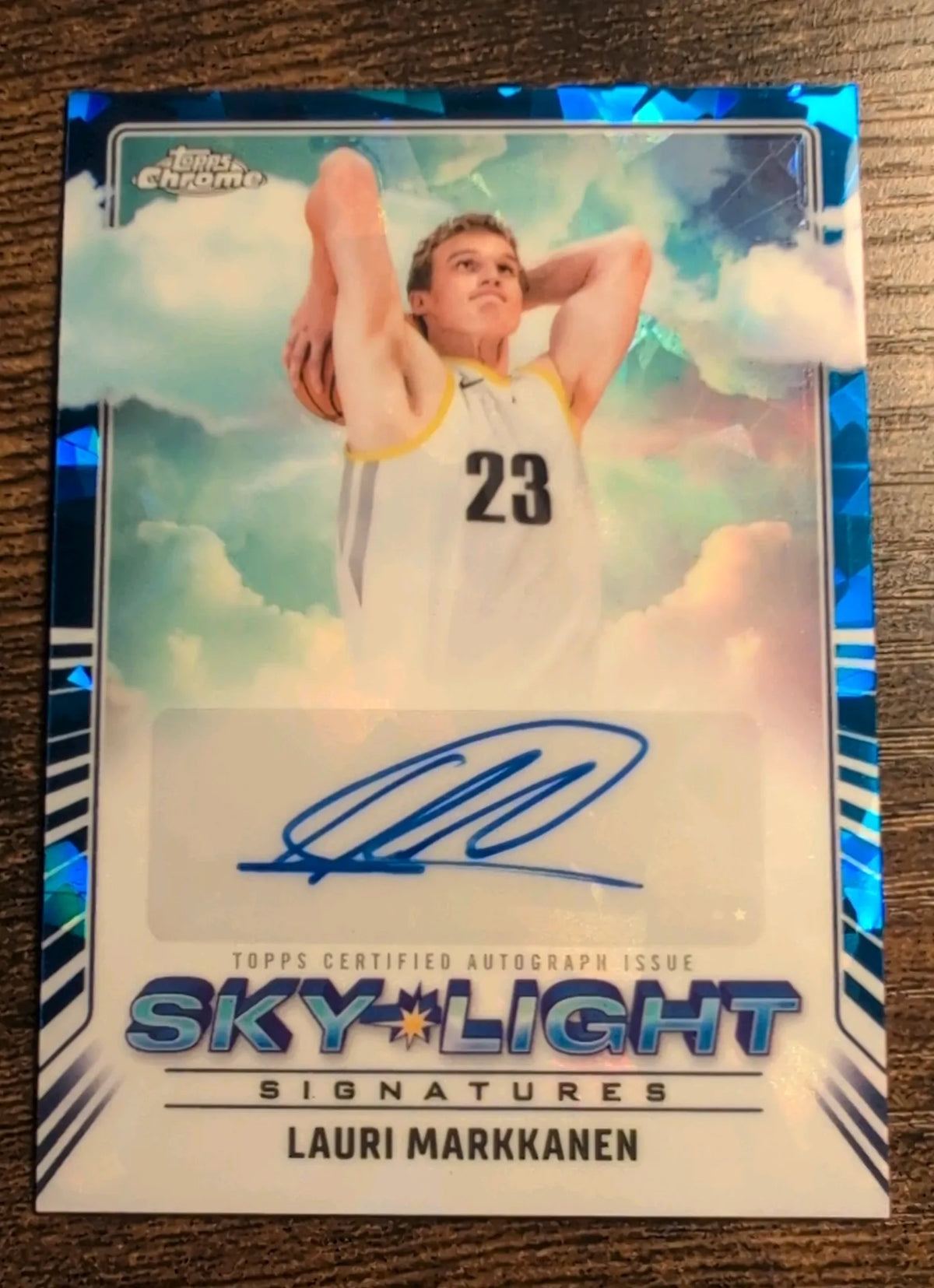 2024–25 Topps Chrome Lauri Markkanen Sky-Light Signatures Auto #SLS-LM